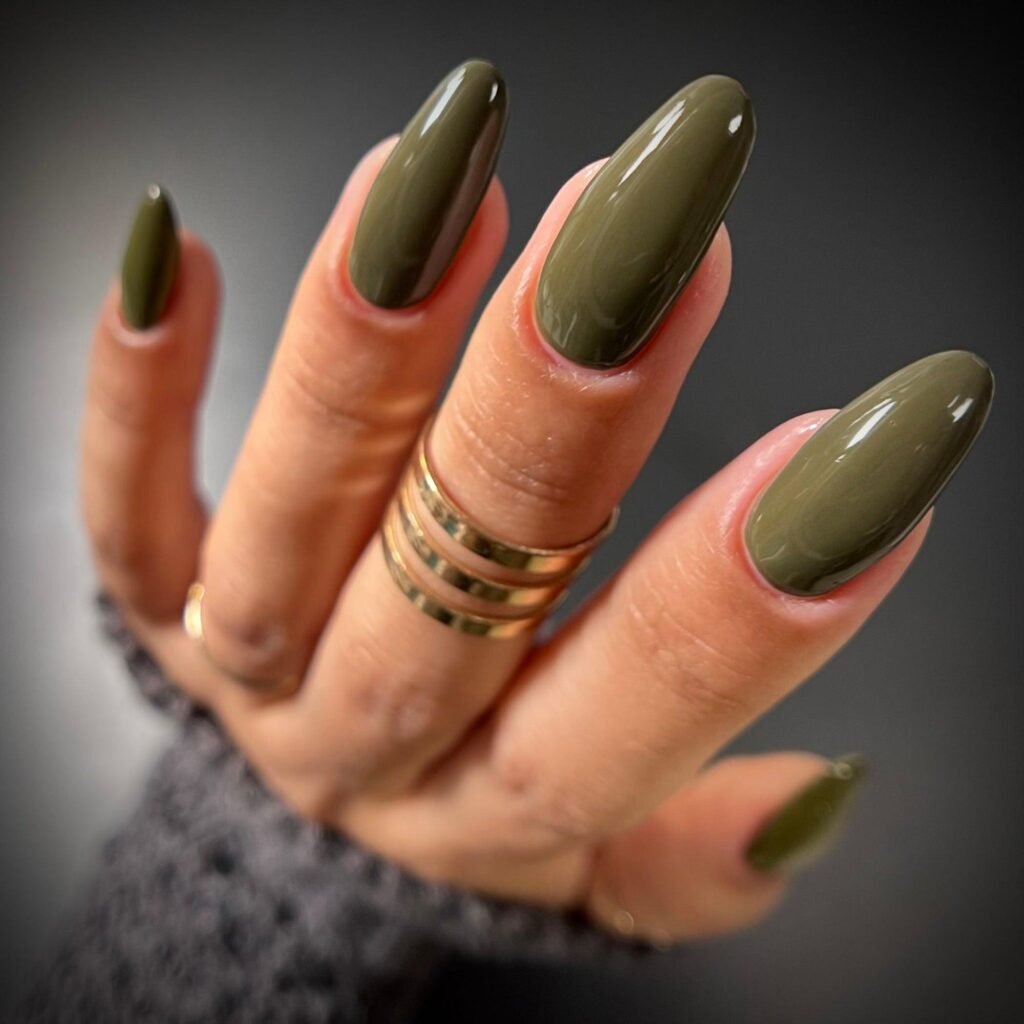 Olive green autumn manicure