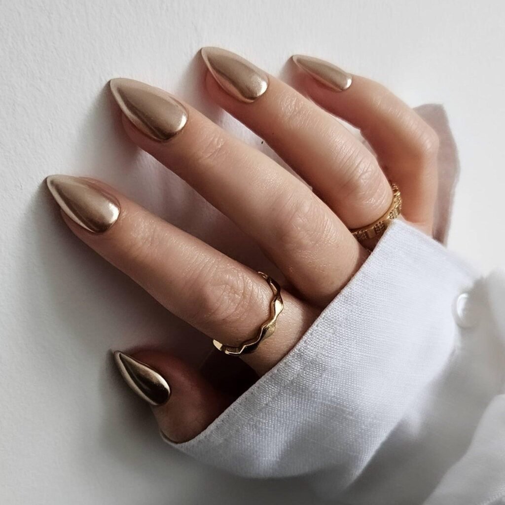 Gold chrome fall nail accents